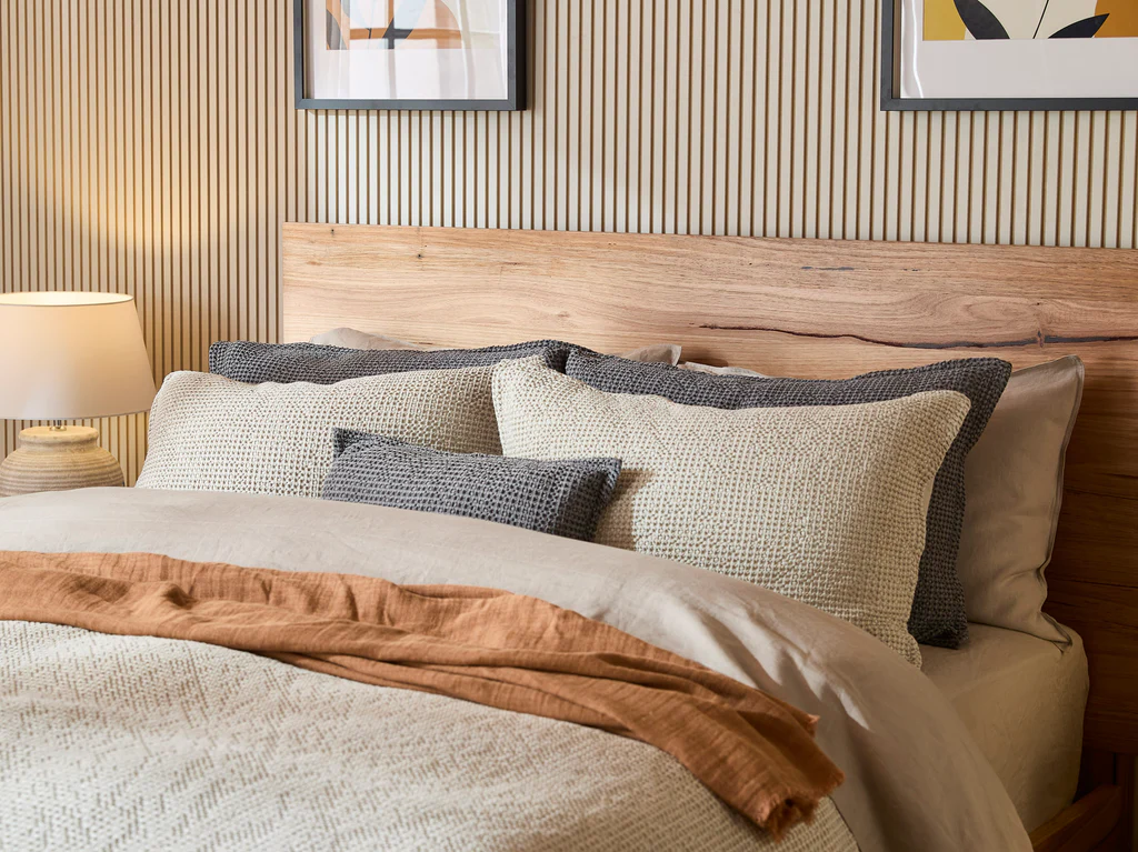 Oasis Bed Frame - Double / Natural