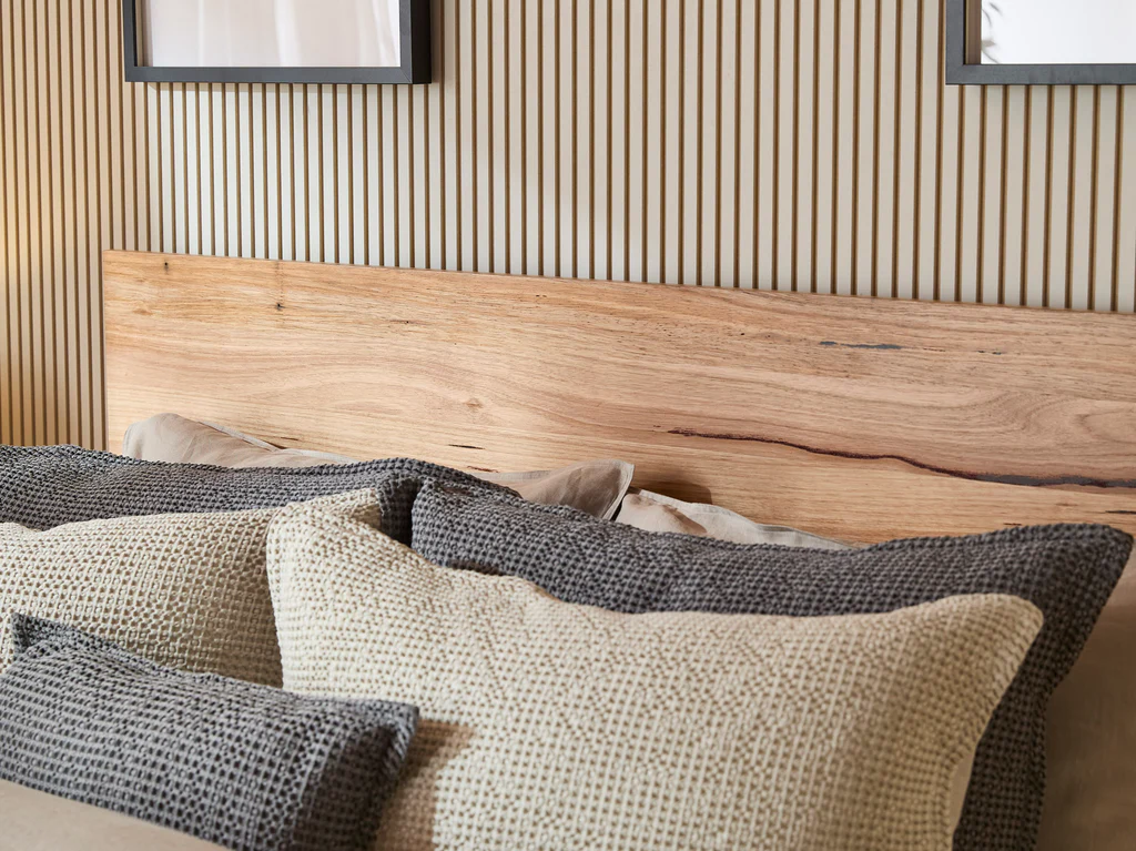 Oasis Bed Frame - Double / Natural