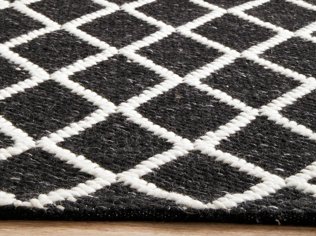 Hush Floor Rug - 225 X 155cm / Black