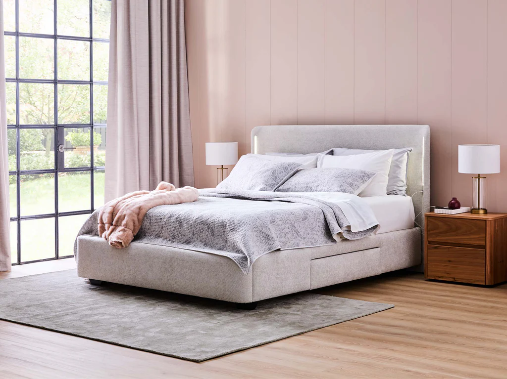 Ovation Winged Headboard with 3 Drawer Base - Queen / Vanilla 4 Ovation Winged Headboard with 3 Drawer Base - Queen / Vanilla