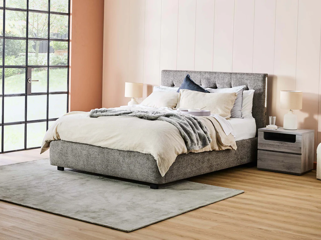 Ovation Tufted Bed Frame with Standard Base - Queen / Smoke