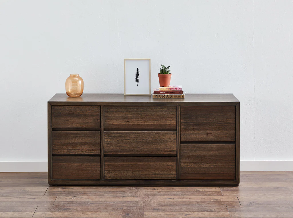 Eastwood Dresser (8 Drawer) - Light French