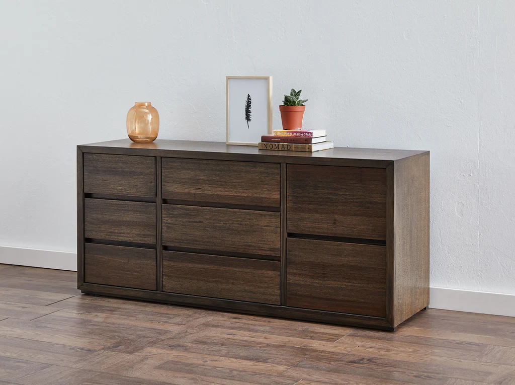 Eastwood Dresser (8 Drawer) - Light French