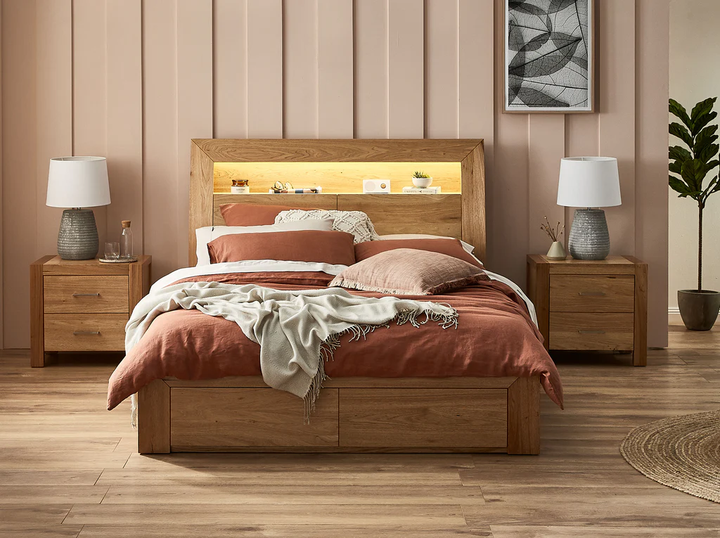 Clovelly Feature Bed Frame - Queen / Light Oak
