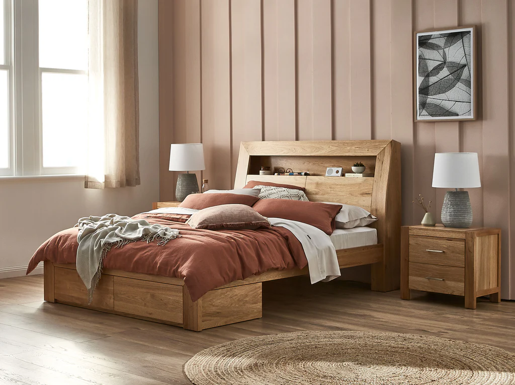 Clovelly Feature Bed Frame - Queen / Light Oak